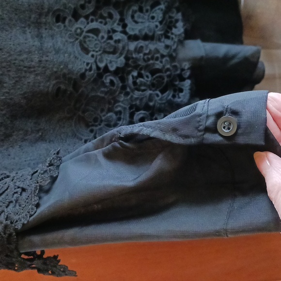 Womans Blouse Top M. Black Dressy - Picture 5 of 7